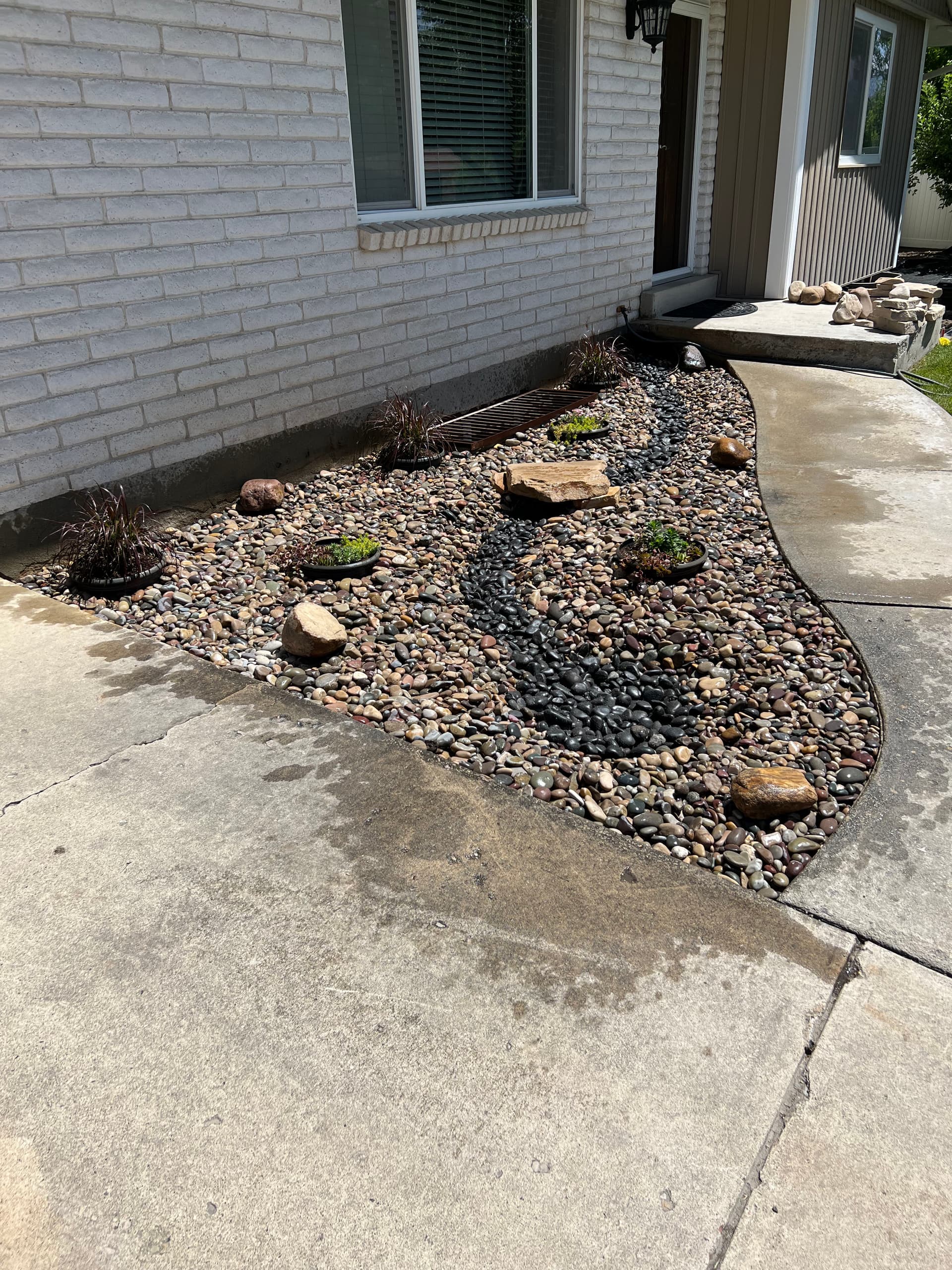 Gallery photos for Front Bed Dry River Bed Design with Drip-Fed Pots: Image #1