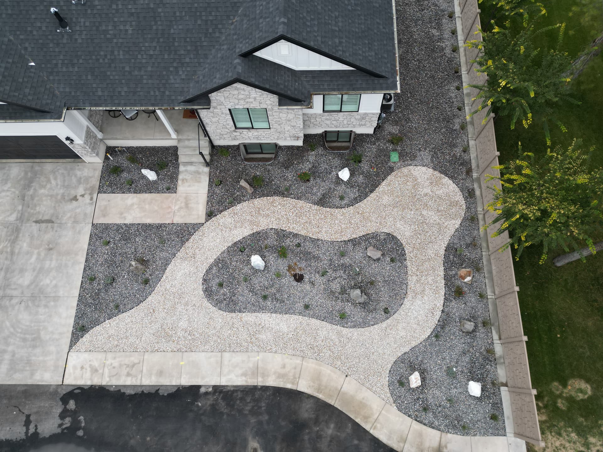 Gallery photos for Front Yard Xeriscape That Looks Great and Stays That Way: Image #5